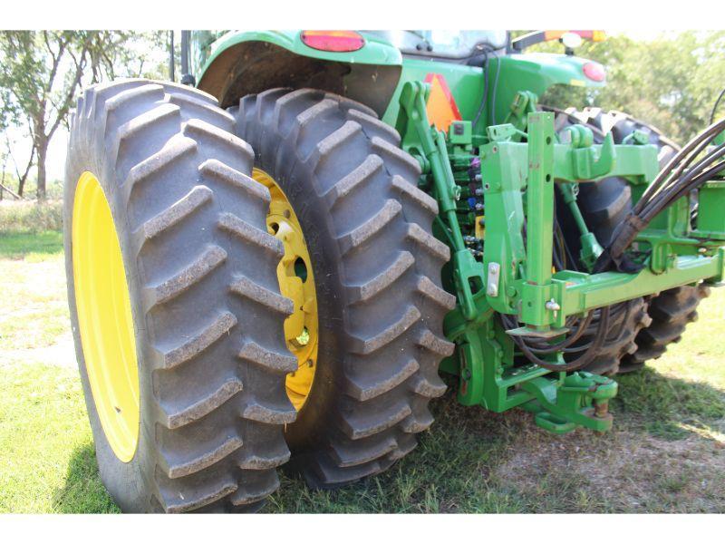 JD 8245R MFWD Tractor