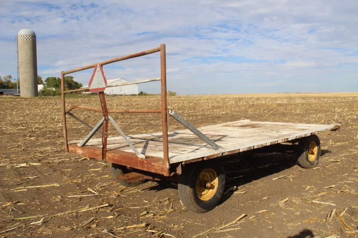 Hay Rack w/ JD Running Gear