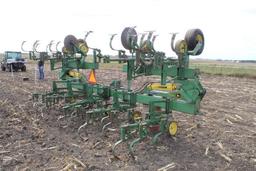 JD 85 8RW Cultivator