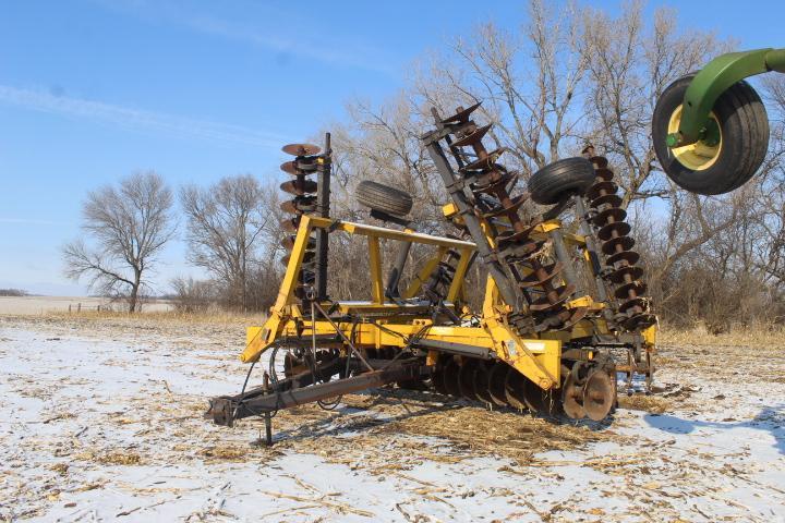 EZEE-On MFG Mdl. 3800 35 Ft. Disk, SN: 21248