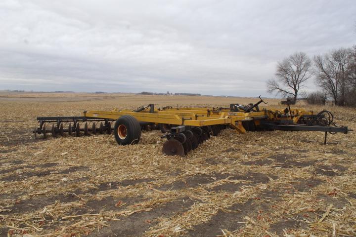 EZEE-On MFG Mdl. 3800 35 Ft. Disk, SN: 21248