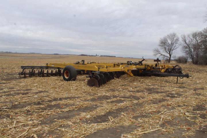 EZEE-On MFG Mdl. 3800 35 Ft. Disk, SN: 21248