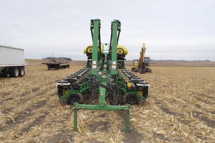 JD 1770NT 24R30 Planter w/ CCS Seed Del. System, One Owner, SN: 1A1770CLEM755720 (2014)