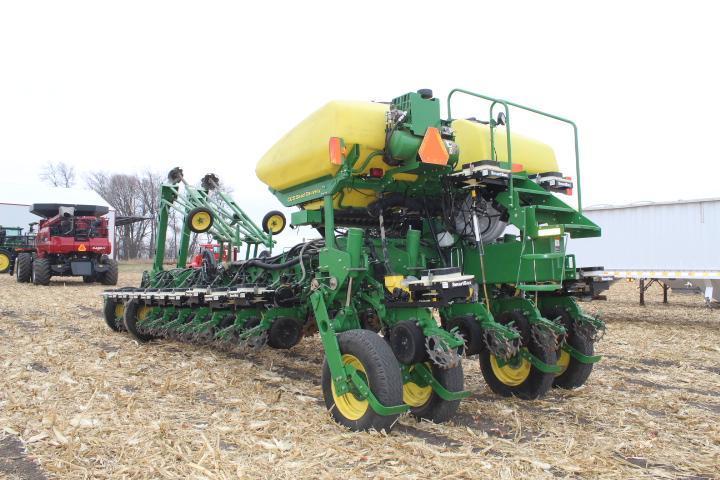 JD 1770NT 24R30 Planter w/ CCS Seed Del. System, One Owner, SN: 1A1770CLEM755720 (2014)