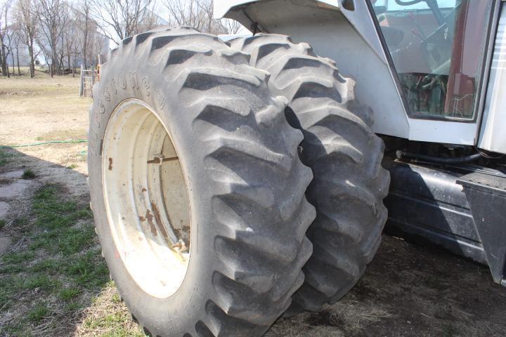 White 2-135 Field Boss Tractor w/ Cab