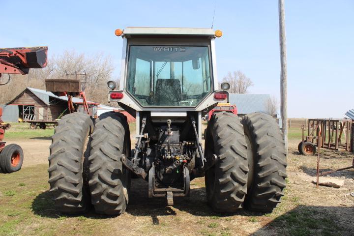 White 2-135 Field Boss Tractor w/ Cab