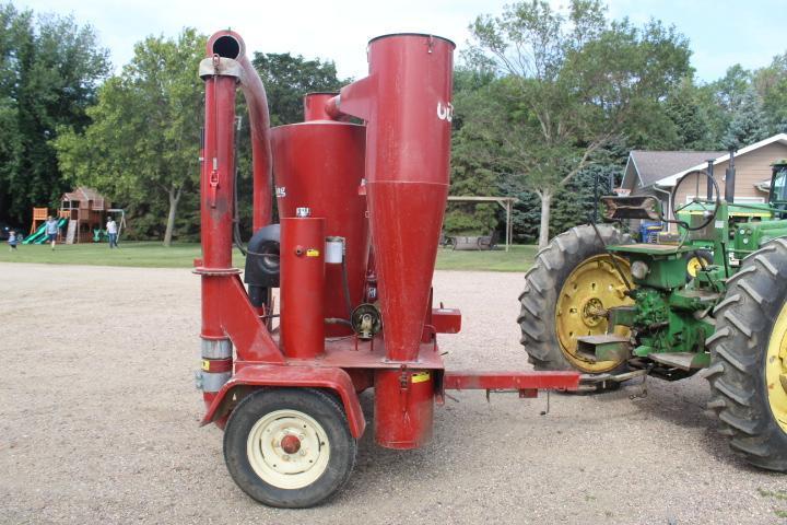 Buhler-Farm King 6640 Grain Vac