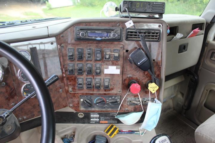 2005 IH 9400 Semi
