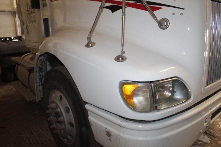 2005 IH 9400 Semi