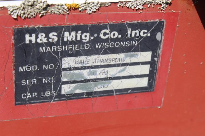 H&S 8 Place Rd. Bale Hay Trailer