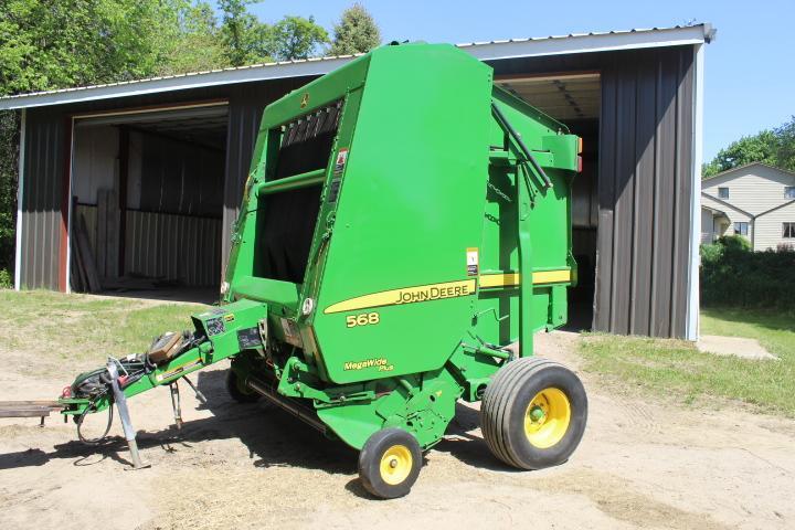 JD 568 Mega Wide Plus Baler w/Twine Tie