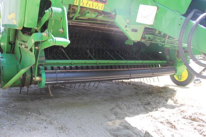 JD 568 Mega Wide Plus Baler w/Twine Tie