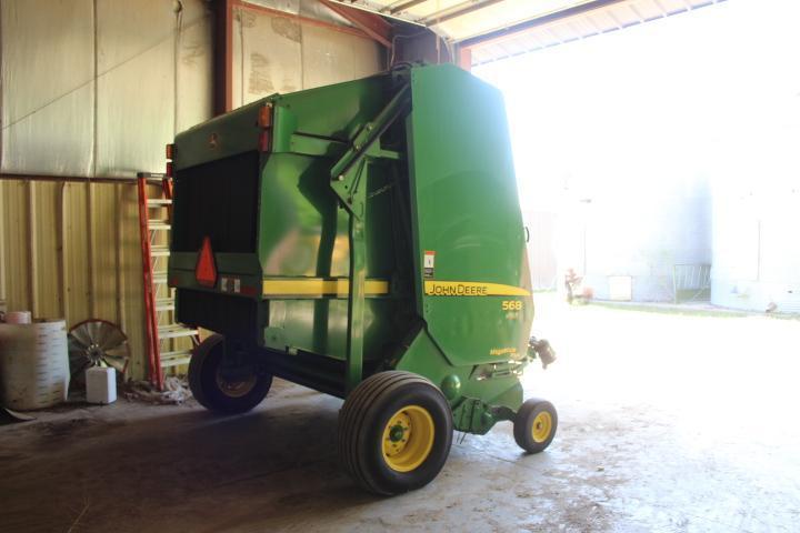 JD 568 Mega Wide Plus Baler w/Twine Tie