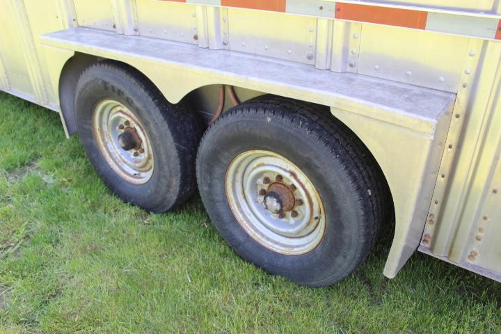 1994 Wilson 7x24 Alum. Livestock Trailer