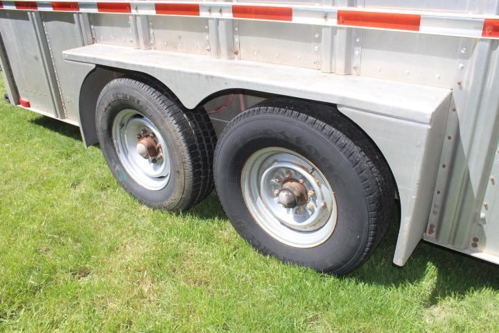 1994 Wilson 7x24 Alum. Livestock Trailer