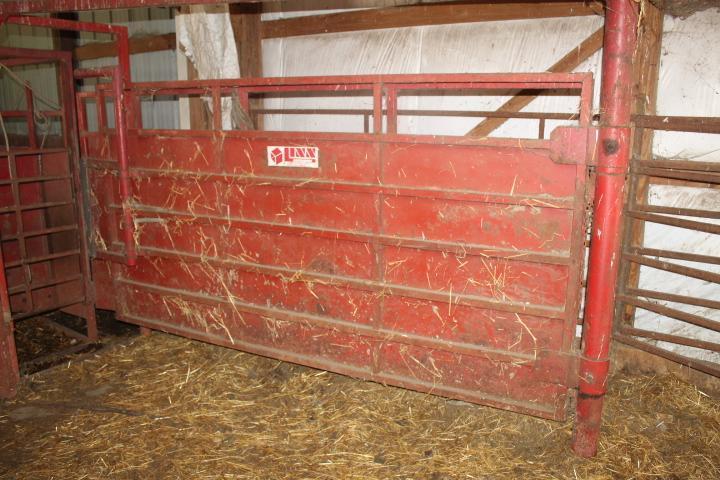 Linn Cattle Working Chute w/Manual/Automatic Headgate w/Alley & Load Chute