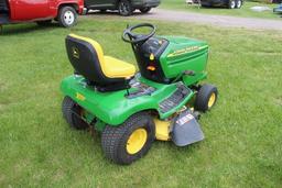 JD LX 255 Lawn Tractor