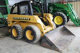 JD 250 Skid Steer w/70 In. Bucket