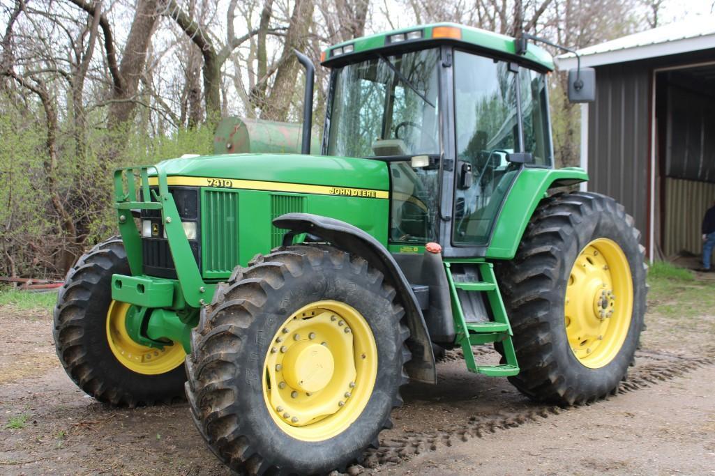 JD 7410 MFWD Tractor