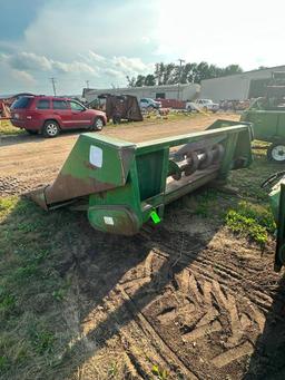 JD 443 4RN Corn Head