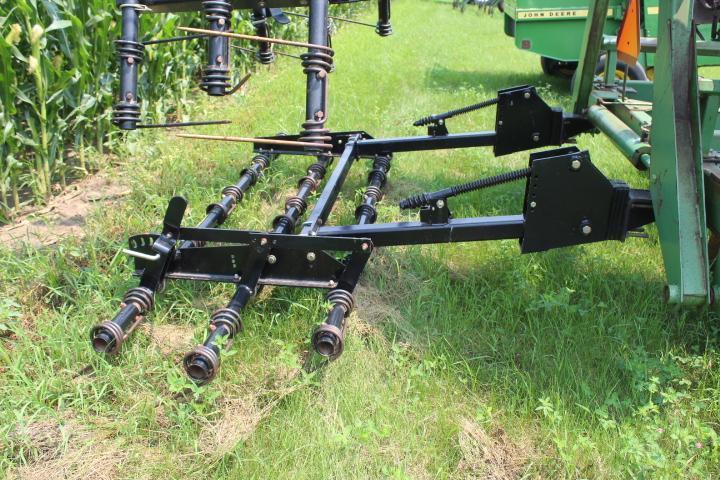 JD 235 Tandem Disc w/summers 3 bar harrow