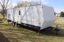 2005 Coachmen Spirit of America Mdl. SE 30DPD Trailer
