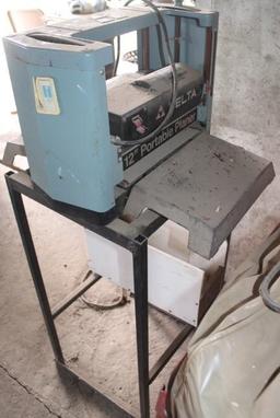 Delta 12x5.9 In. 22-240 Planer on Std.