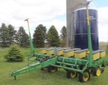JD 7000 6R30 Planter w/ Markers