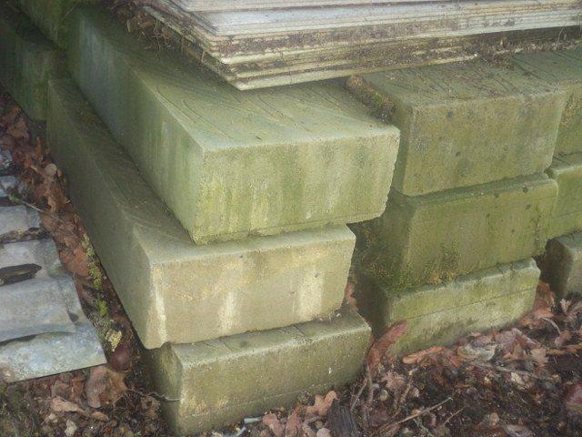 Approx. 65 Insulated Concrete Blocks