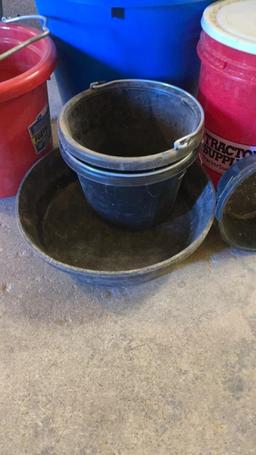 Lot of misc feed buckets