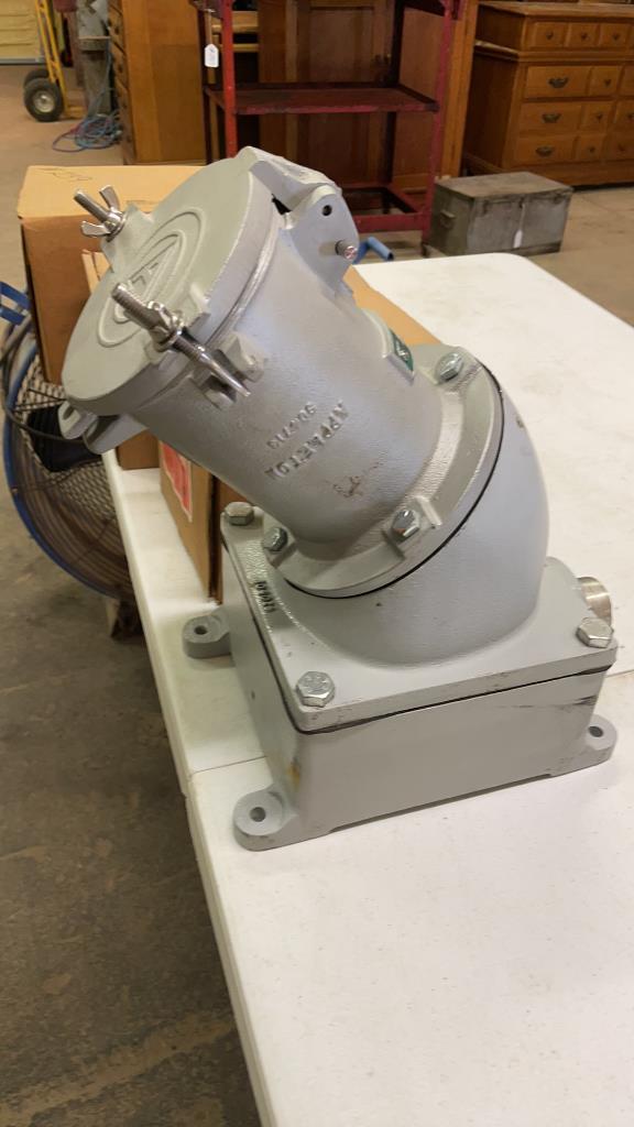 Appleton ADR20034 200 amp receptacle