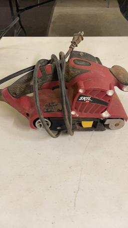 Skill belt sander