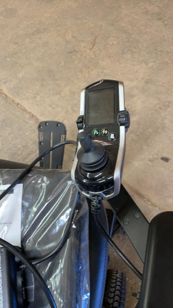 Quantum Edge Motorized wheelchair-Like New