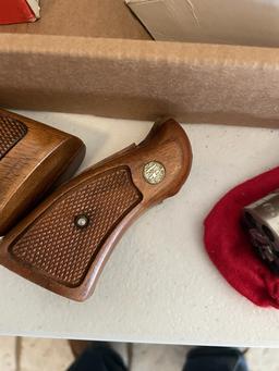 Pistol grips & Ruger single 6 cylinder