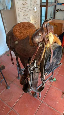 Ryon 13" saddle w/stand