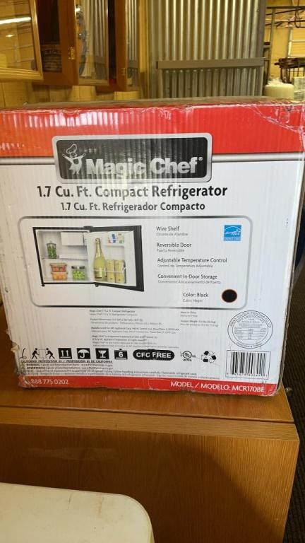 New Magic Chef 1.7cu ft compact refrigerator