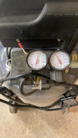 CH 20 gal oil-free air compressor