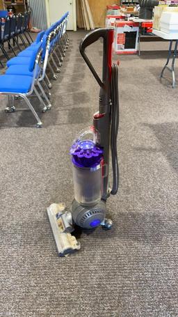 DYSON vacuum