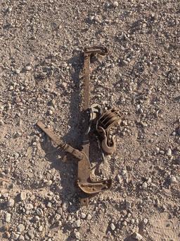 Fence stretchers & pulley block
