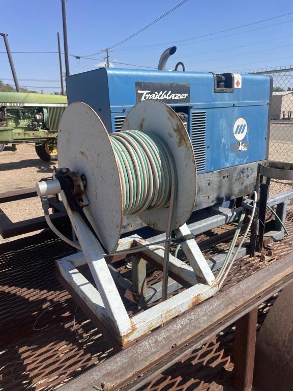 Miller Trailblazer 251 on trailer