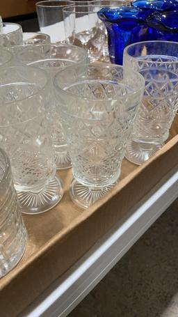 2 boxes of glassware