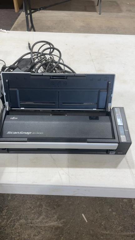3 Fujitsu scanners