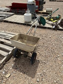 Fertilizer spreader