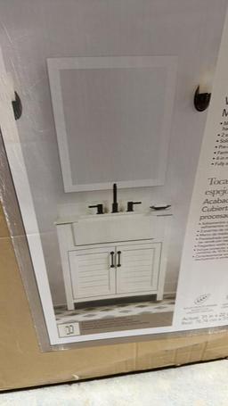 New 31in Vanity w/top, mirror & backsplash