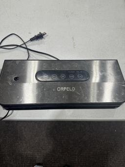 2 vacuum sealers