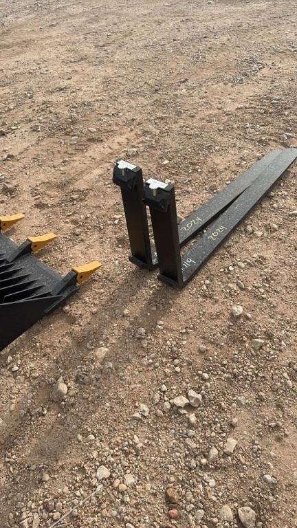 Wolverine 60" pallet forks
