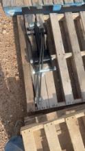 Hydraulic thumb for mini excavator