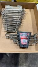 Combo wrench & flare nut wrench sets