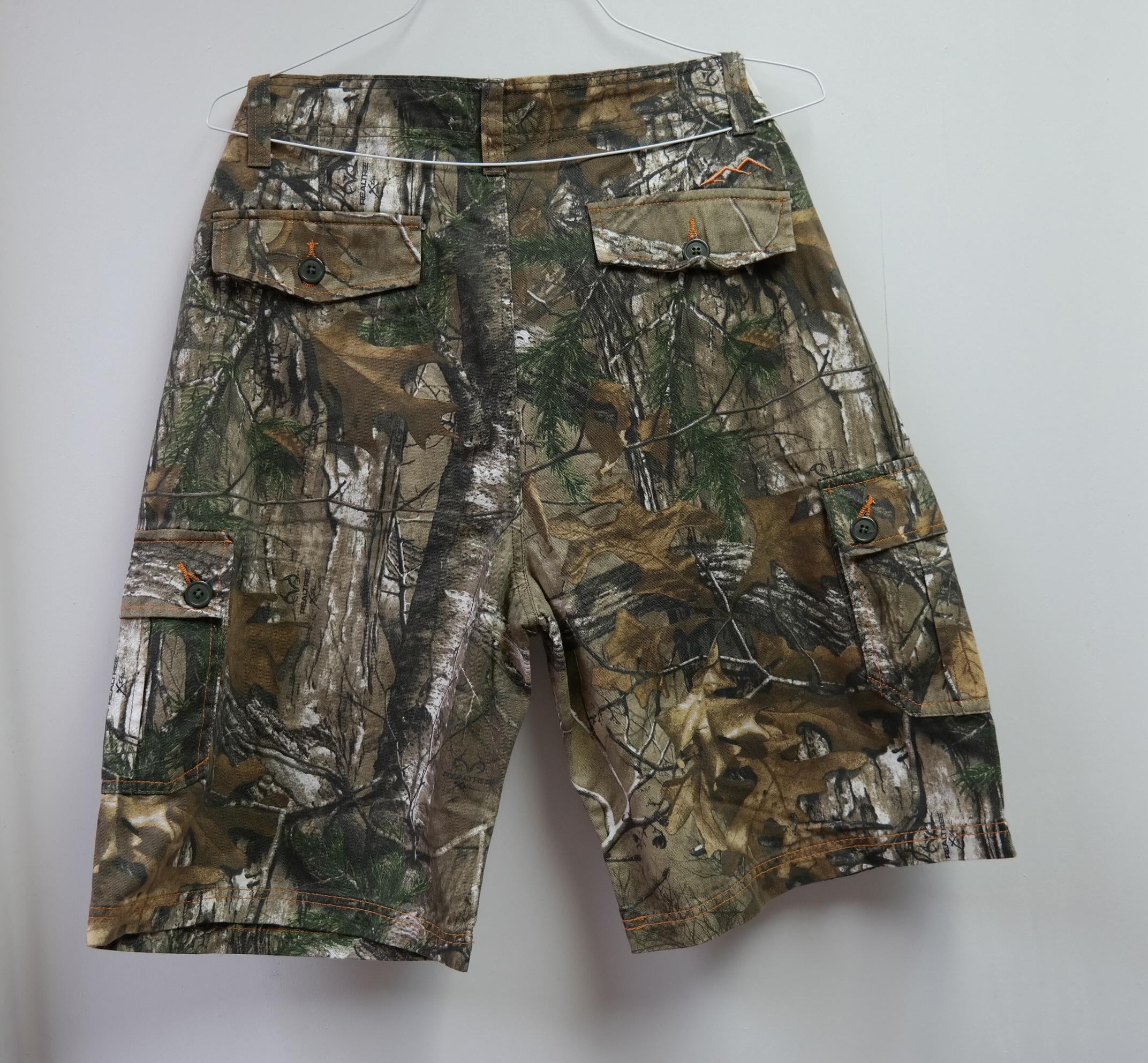 Realtree shorts Camoflauged and Camo Pockets New