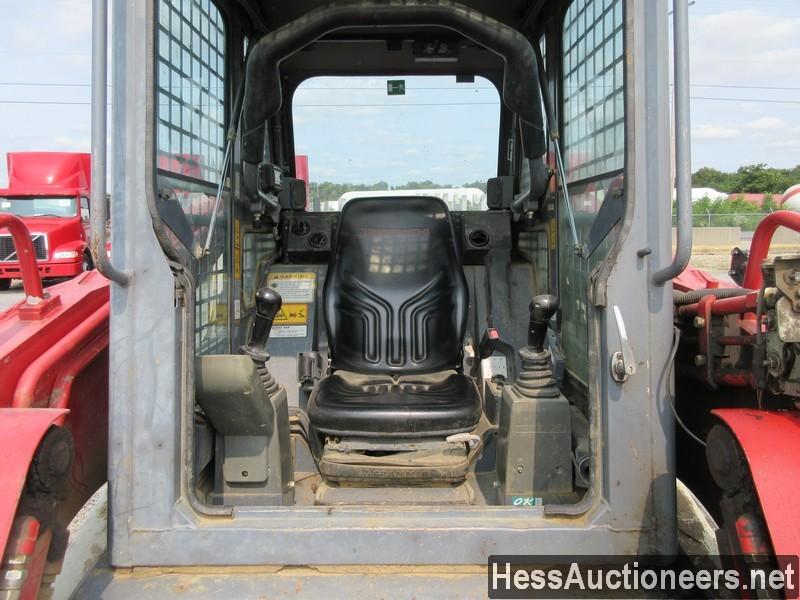 2013 TAKEUCHI TL12 CRAWLER LOADER